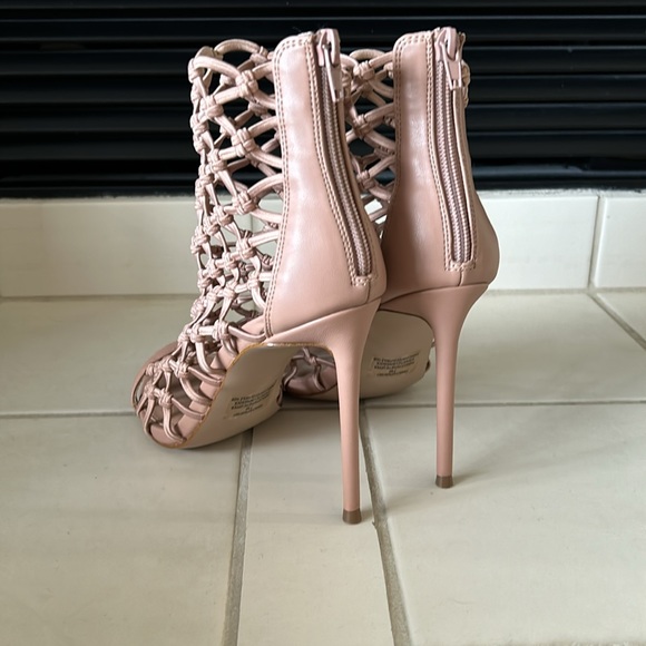 NWT Steve Madden caged pointy peep toe heels - Picture 3 of 5